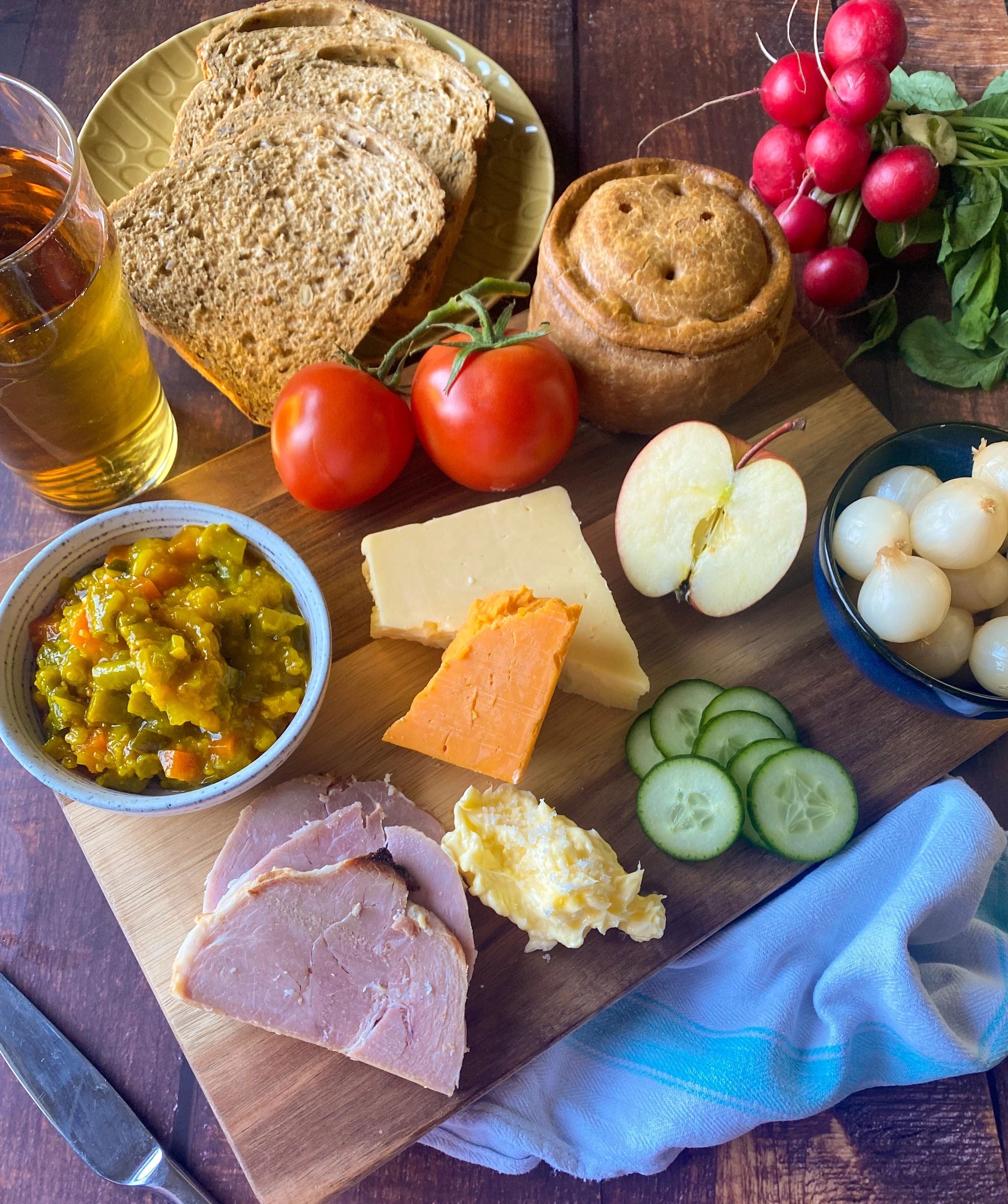 The Ploughman's Lunch: A Timeless Taste of English Tradition