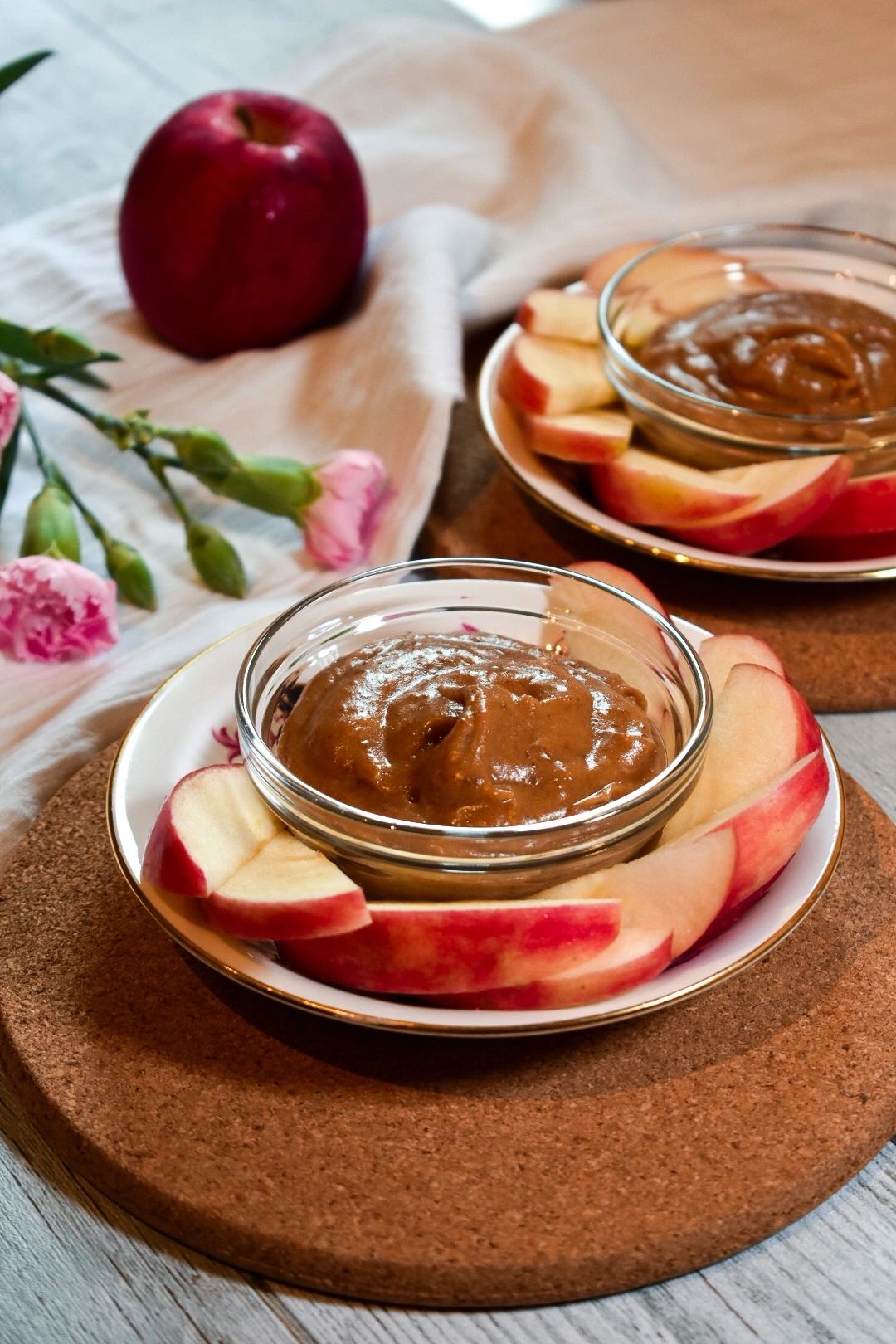 Easy No-Cook Date Caramel Recipe (Perfect for Summer Snacks)