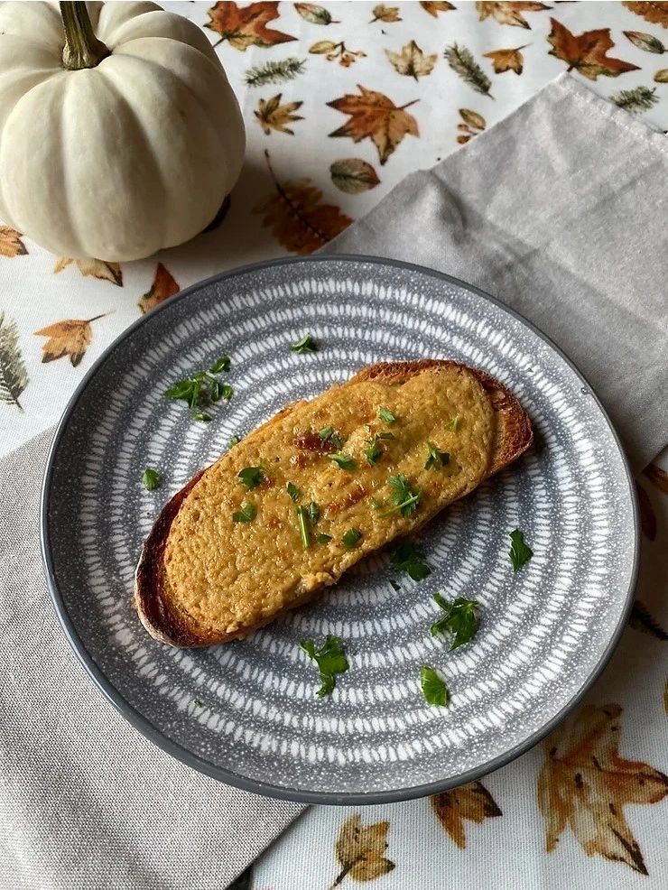 Welsh Rarebit (Welsh Rabbit) - 2 Recipes